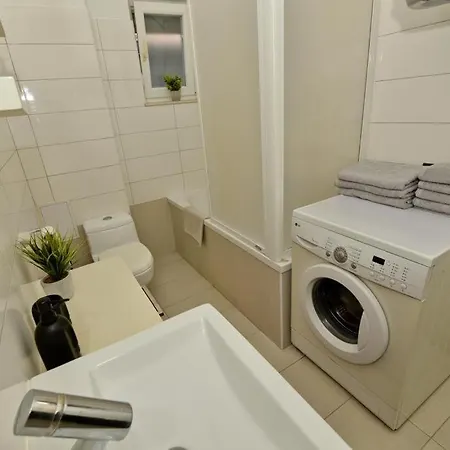 Apartment Hana With Free Parking And Garden Zadar