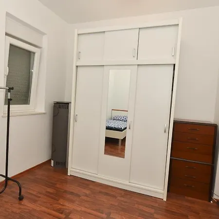 Hana With Free Parking And Garden Zadar