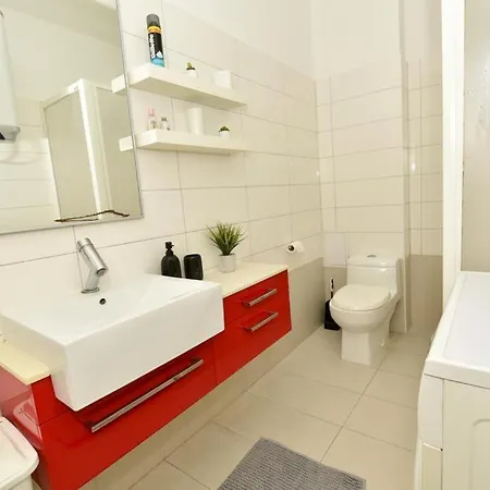 Hana With Free Parking And Garden Zadar